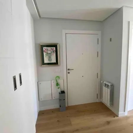 Piso A Estrenar Entrada Autonoma Garage Wifi 4 Personas * Vigo